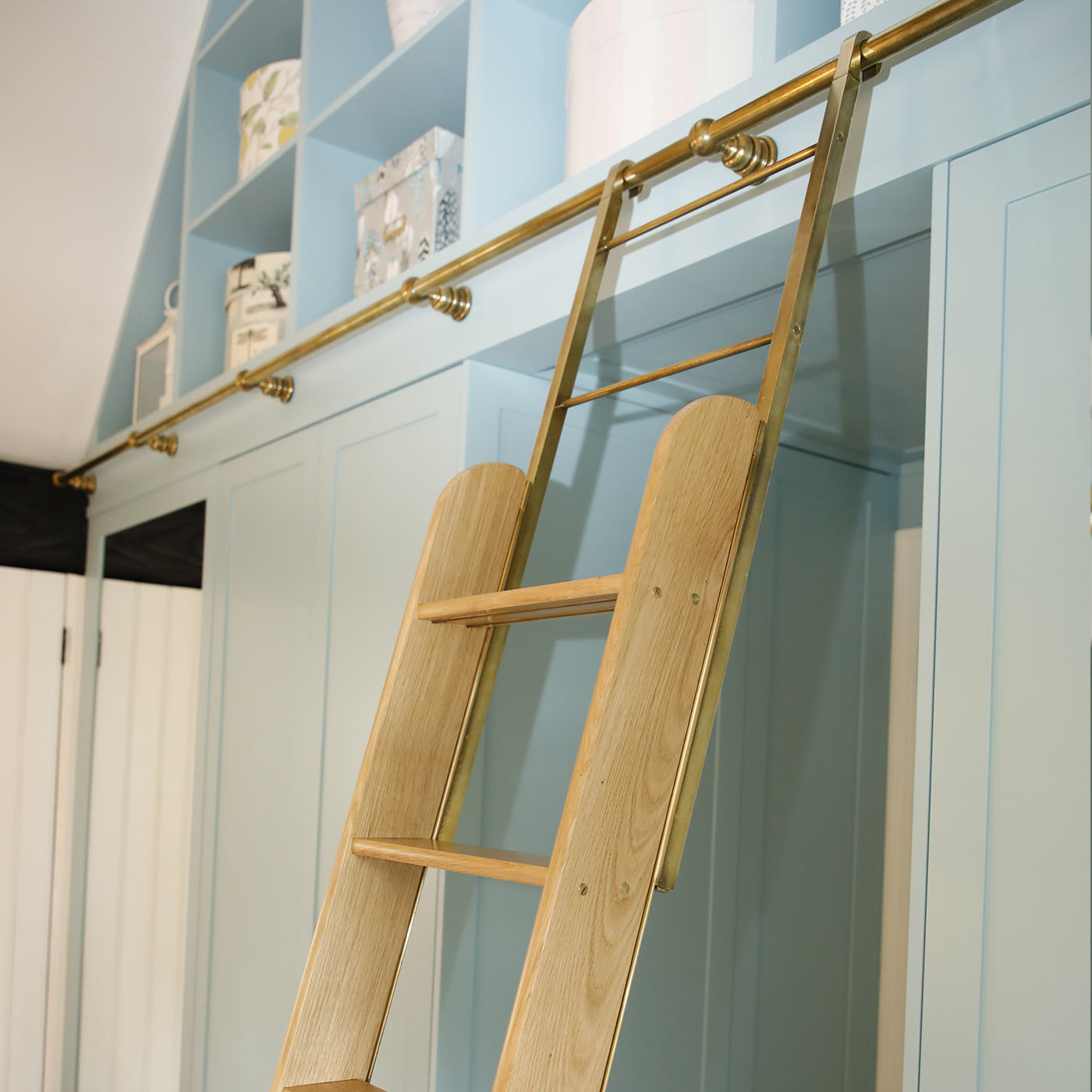 Bespoke Bedroom Extending Hook-On Ladder Solution